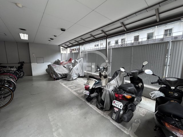 ノルデンタワー新大阪のその他共用部分|ノルデンタワー新大阪　バイク置き場