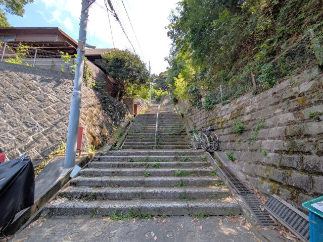 フルリフォーム　高台　3LDKの前面道路含む現地写真|前面道路