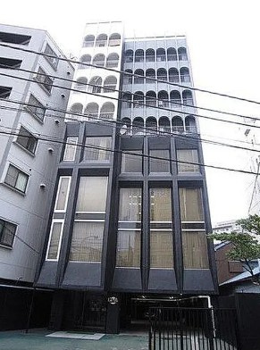 荒川区西日暮里１丁目の賃貸マンションのエントランス