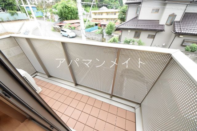 【バルコニー】 | ラテールC棟 | お洗濯にも便利なバルコニー付き