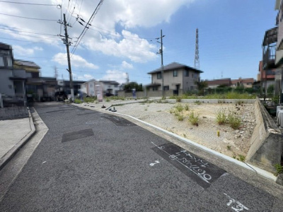 【前面道路含む現地写真】 | 堀上町　新築分譲住宅　全４区画 | トイレ１階と２階の２ヶ所あります！忙しい朝や家族の多いご家庭も安心ですね♪