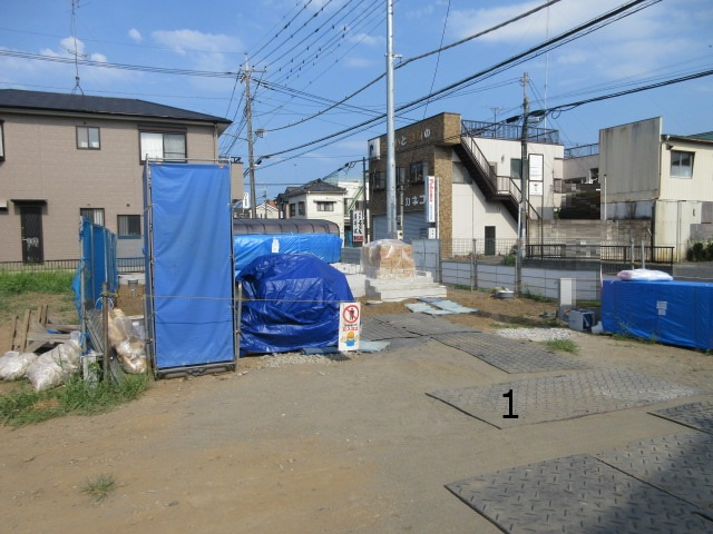 【仲介手数料無料】新築戸建　東松山市松本町1-2-6付近の前面道路含む現地写真