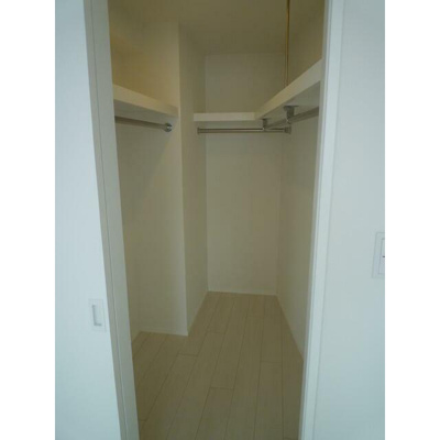 【収納】 | パークハビオ渋谷本町レジデンス | ウォークインクローゼット完備。