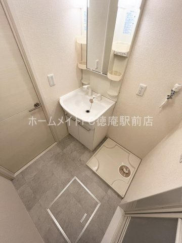 グランシャリオの洗面所