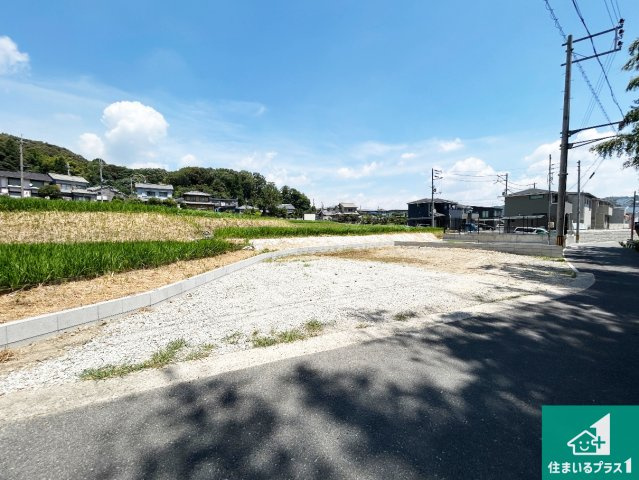 ●29(土)30(日)現地案内可能！　生駒市有里町　第3期　新築一戸建ての前面道路含む現地写真|周辺は落ち着いた街並みの住宅地！子育てがしやすい住環境です！まだ未完成ですが、現地でしかわからない事もございます。是非一度ご覧ください。
