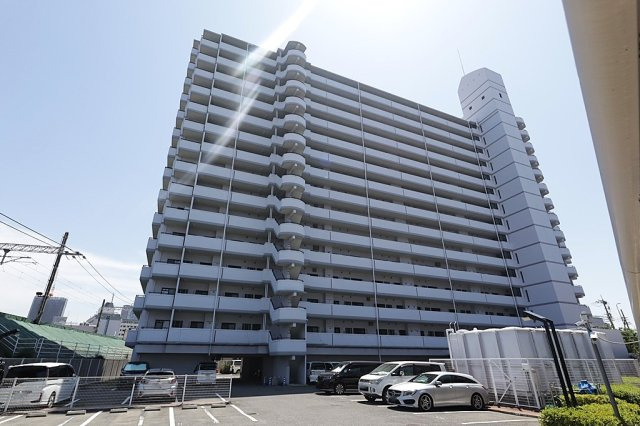 ユニハイム十三野中の外観