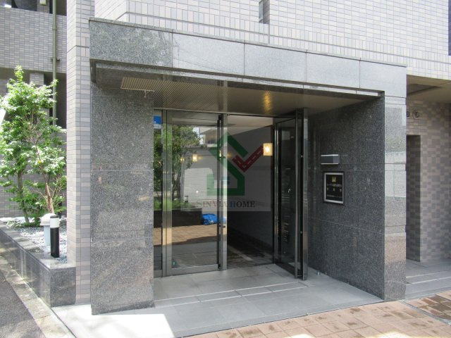 ルーブル練馬高野台参番館のエントランス