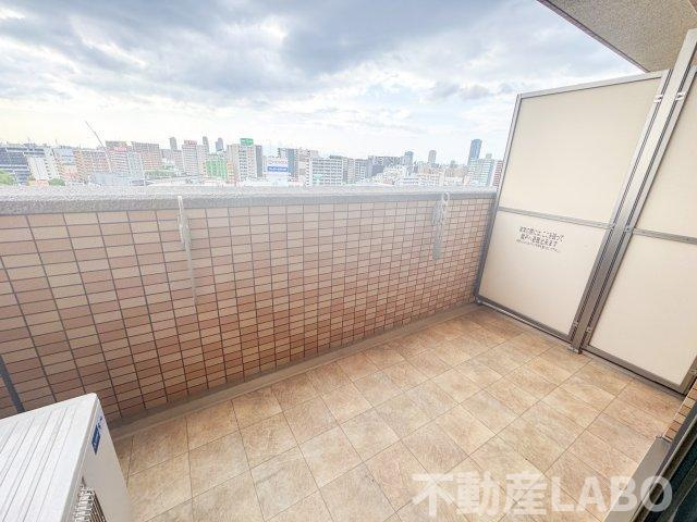 フレンシアノイエ難波南のバルコニー