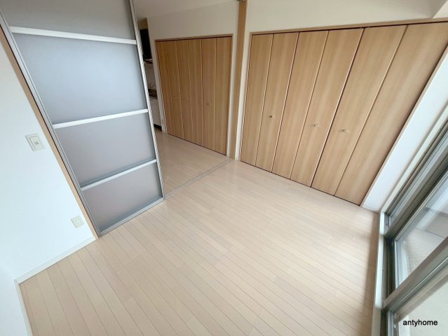 ロイヤルパークスなんば　仲介手数料無料の寝室