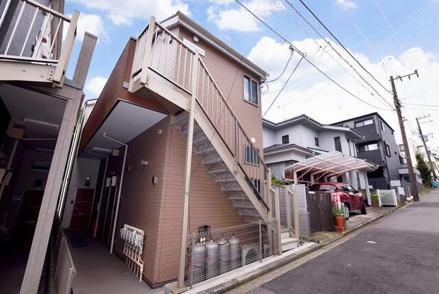 アーヴェル妙蓮寺Ⅱ　Ｂ棟のエントランス