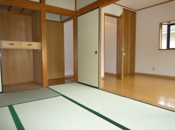 弥生台キャッスルの内装