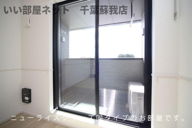 ヒカルサ市原五井のバルコニー|暖かな日差しのふりそそぐバルコニー