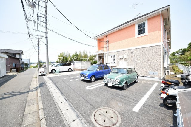【駐車場】 | イーストヒルズ湘南 | 敷地内駐車場