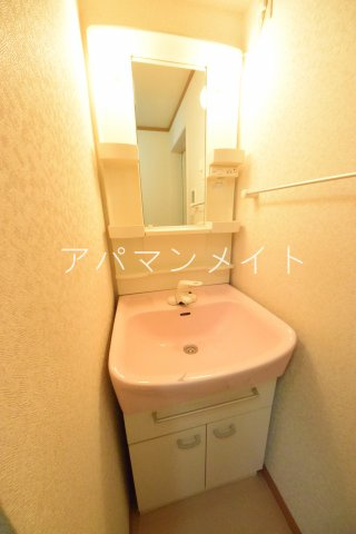 【洗面所】 | イーストヒルズ湘南 | 忙しい朝には欠かせない洗面所です