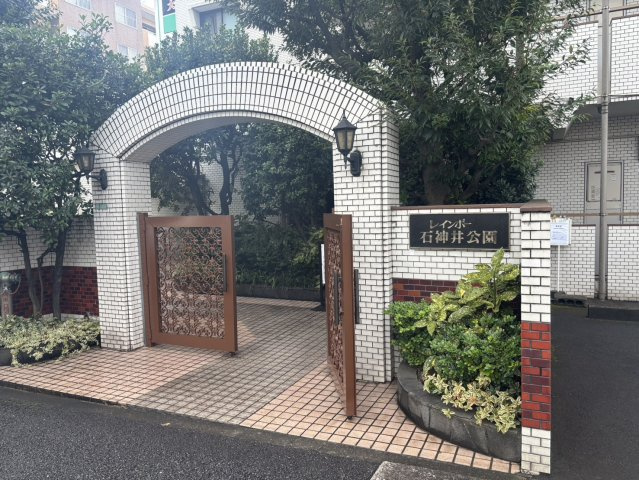 レインボー石神井公園のエントランス