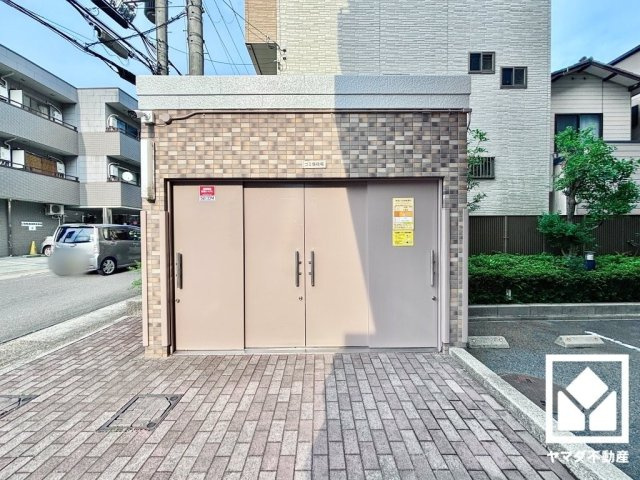 パデシオン醍醐駅前の外観