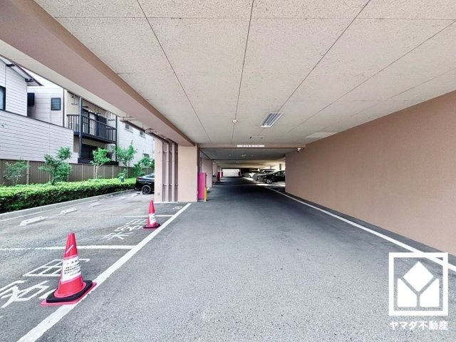 パデシオン醍醐駅前の駐車場