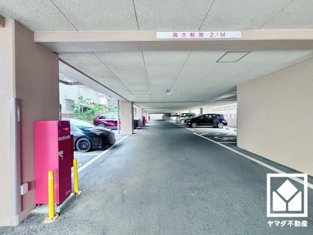 パデシオン醍醐駅前の駐車場