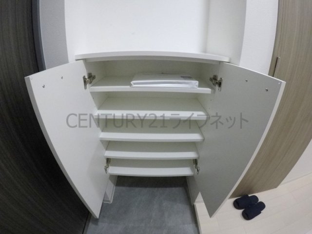 【玄関】 | アルバトルナーレ江坂