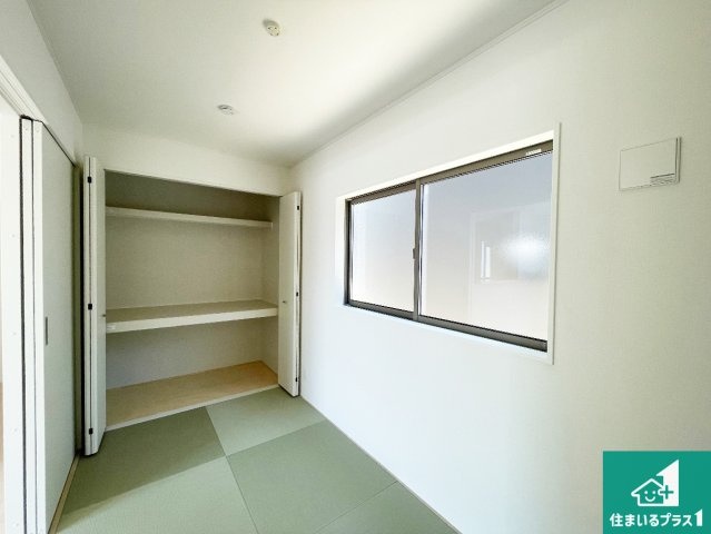 神戸市西区伊川谷町有瀬　第7期　新築一戸建ての和室|一室あると便利な和室は客間としてだけでなく、小さなお子様のプレイルームや食後のくつろぎスペースとしてもご利用いただけます。収納もついていますので大活躍間違いなし！
