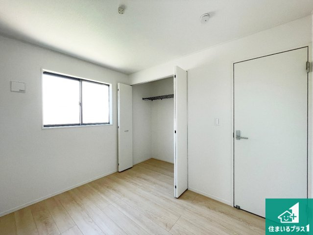 神戸市西区伊川谷町有瀬　第7期　新築一戸建ての洋室|収納スペースが充実しているので子供の成長に合わせてたくさん収納ができます！家族構成に合わせた様々な活用ができる収納！
