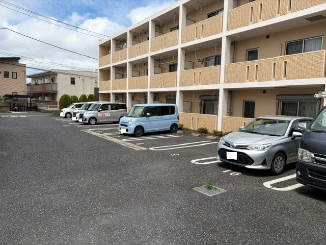 【駐車場】