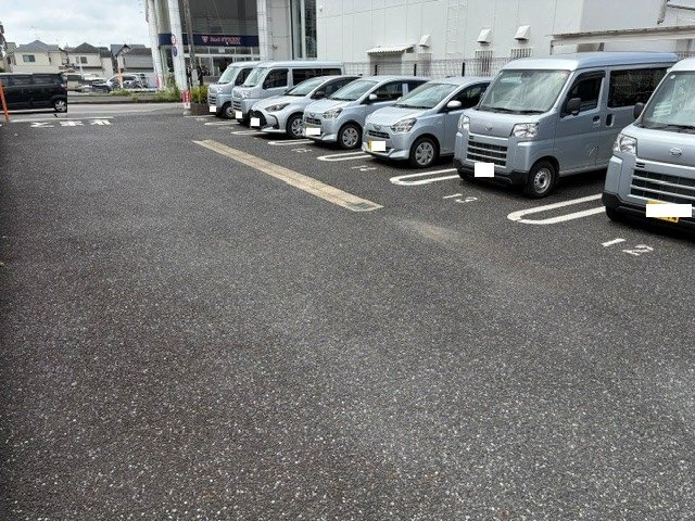 【駐車場】