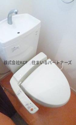 カーサ・エスメラルダA棟のトイレ|落ち着いたトイレです