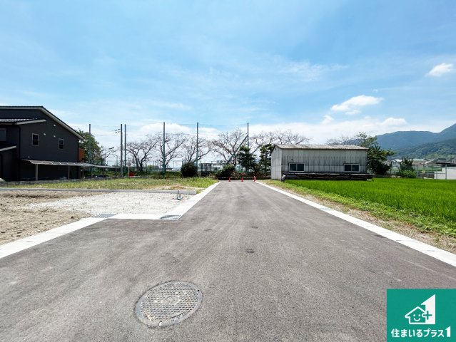 ●29(土)30(日)現地説明会！　葛城市當麻　限定1邸の前面道路含む現地写真|周辺は閑静な住宅街です。前面道路もしっかりと有りますので車の出し入れも安心ですよ！