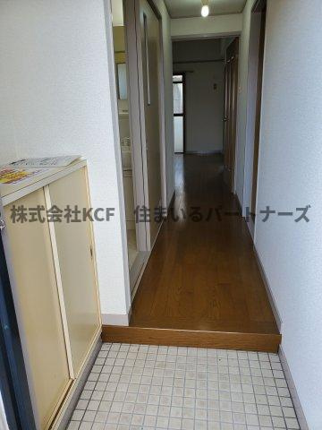 ウイングビルの玄関|収納もある玄関です