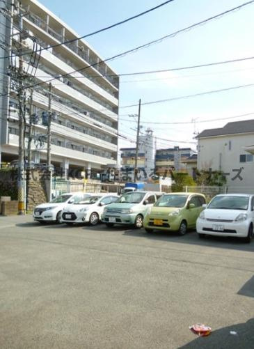 ワンバイワンの駐車場|駐車場完備です