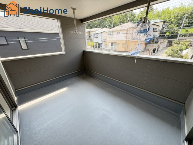 神戸市西区伊川谷町有瀬第7　2号棟　新築戸建のバルコニー|【ホームページに現地動画掲載中】●年中無休：当日予約可●インナーバルコニーは十分な広さがあります♪