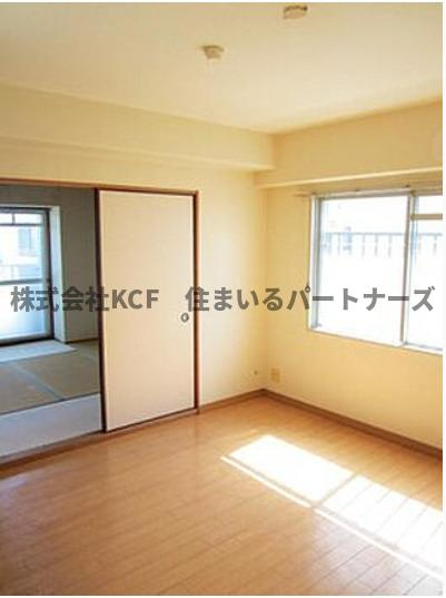 本多ハイツ長門石の洋室|きれいな洋室です