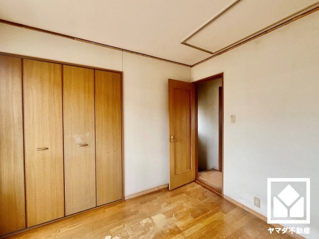 伏見区久我石原町の洋室