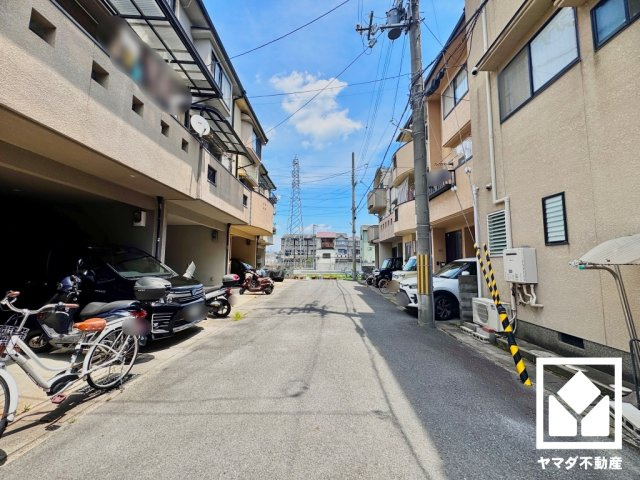 伏見区久我石原町の前面道路含む現地写真