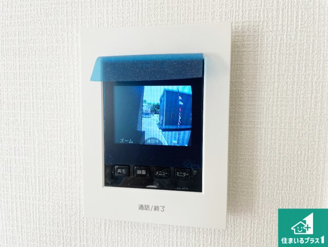 神戸市西区伊川谷町有瀬　第7期　新築一戸建ての防犯設備|カラーモニターインターホン！声だけでなく来訪者の姿や顔がモニターで確認できるので、小さなお子様がいらっしゃるご家庭でも安心できます！