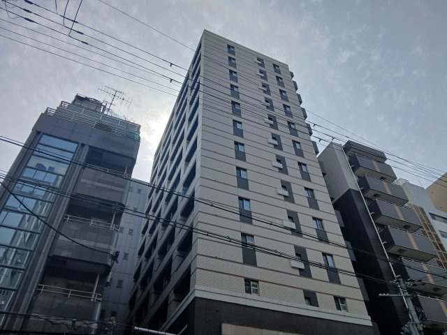 グランドロアール天満橋の外観