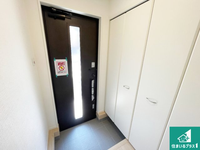 神戸市西区伊川谷町有瀬　第7期　新築一戸建ての玄関|シューズボックスにはたくさんの靴が収納できるので玄関周りはいつもスッキリ！ご家族が増えても安心！