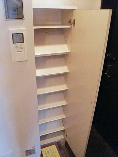 オルティーのその他|シューズＢＯＸ