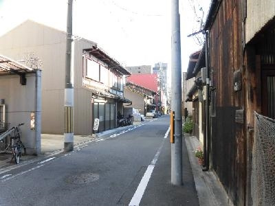 オルティーの周辺|前面道路
