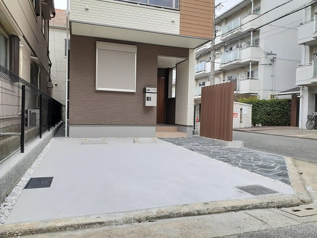 【駐車場】