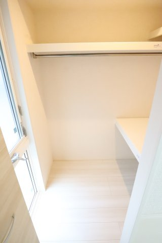 大阪市城東区今福西１丁目の賃貸マンションの収納