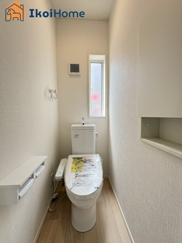 神戸市西区伊川谷町有瀬第7　3号棟　新築戸建のトイレ|【ホームページに現地動画掲載中】●年中無休：当日予約可●トイレが2か所あるので夜中もや朝も楽ちん。