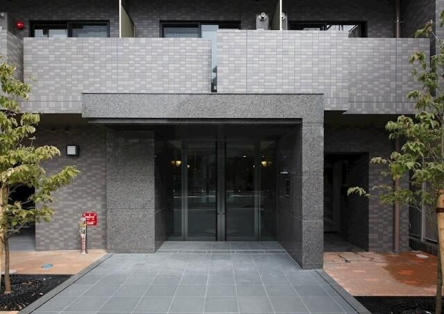 ルーブル川崎のエントランス