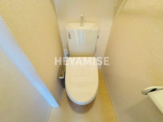 グランドールⅡのトイレ|※同物件反転間取の写真です※現況を優先します