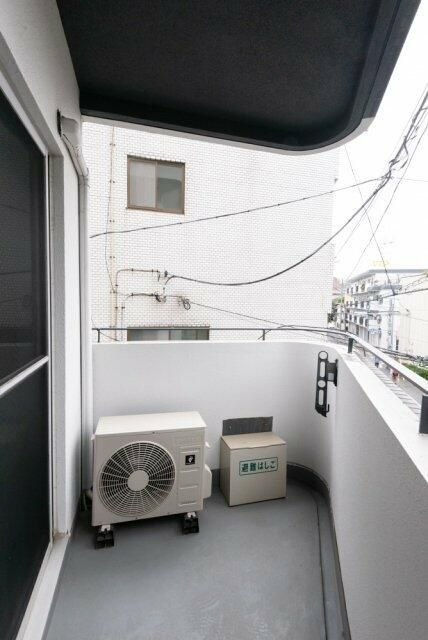 クロムハイツのバルコニー