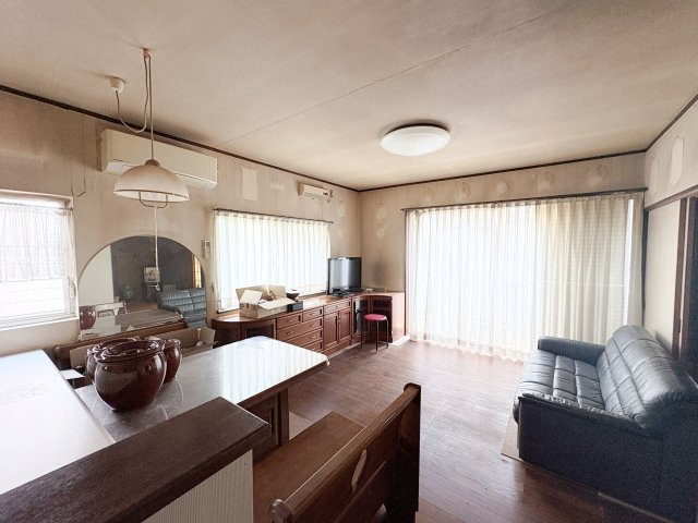 【居間・リビング】 | 深谷市東方　中古戸建