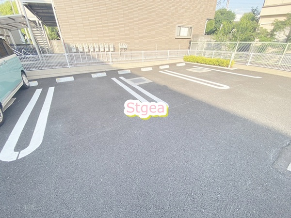 ユーミー ソネットの駐車場