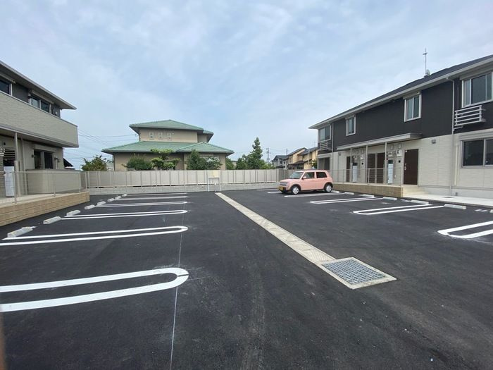 ソラーナ　Ⅱの駐車場
