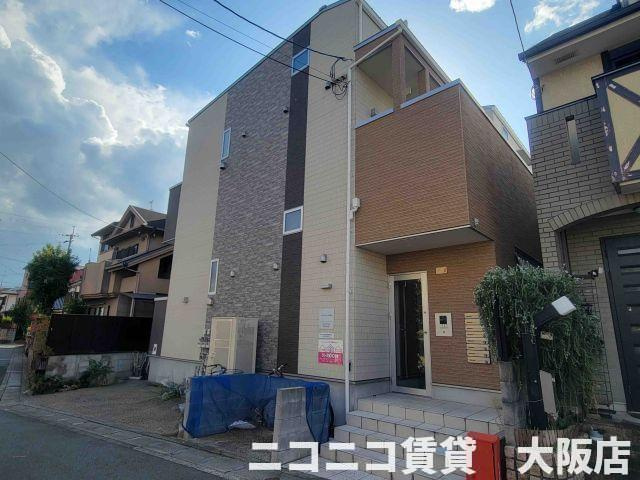 京都市山科区勧修寺東栗栖野町のアパートの外観